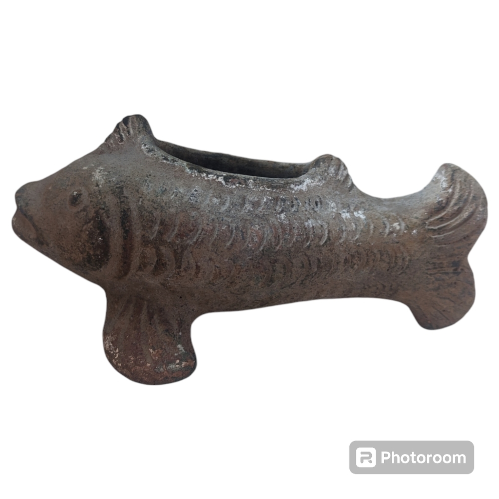 Vintage Rustic Coy Fish Clay Planter - Picture 5 of 6